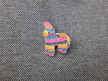 1 kleurijke pin van een Piniata te koop beschikbaar voor biedingen
