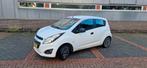 Chevrolet Spark 1.0 Bifuel 2013 Wit, Auto's, 15 km/l, 4 cilinders, Wit, Origineel Nederlands