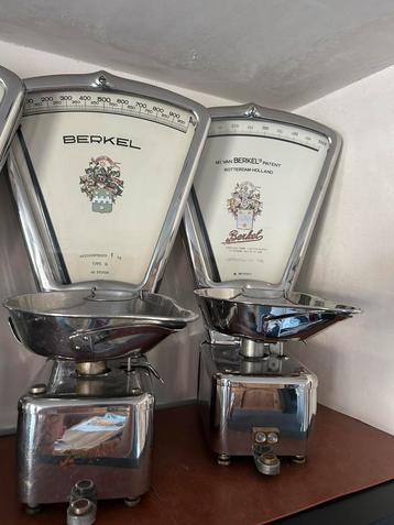 2 stuks unieke mooie weegschalen berkel model B beschikbaar voor biedingen