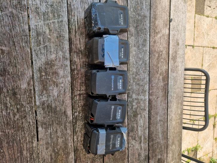 Husqvarna Accu's - Diverse modellen, Tuin en Terras, Robotmaaiers, Ophalen of Verzenden