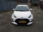 Toyota Yaris 1.5 Hybrid 116pk CVT 2022 Wit, Auto's, Toyota, Zwart, 450 kg, Wit, 1490 cc