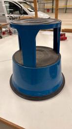 Vijf opstapkrukjes op wielen, Huis en Inrichting, Krukjes, Ophalen, Zo goed als nieuw, IJzer