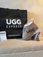 Gloednieuwe UGG / UGGS Australia, Beige, Lage of Enkellaarzen, Ophalen of Verzenden, Zo goed als nieuw