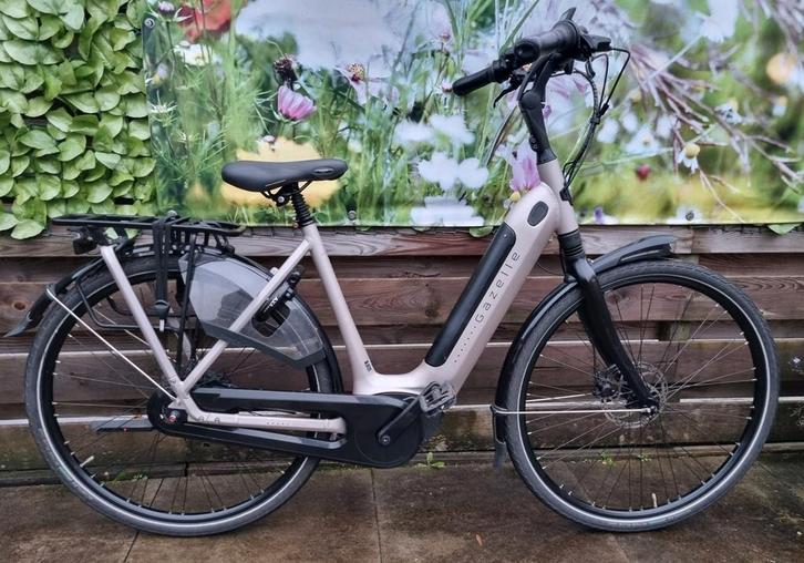 gazelle grenoble C8 HMB bosch plus smart 500 wh 4500 km, Fietsen en Brommers, Fietsen | Dames | Sportfietsen en Toerfietsen, Zo goed als nieuw