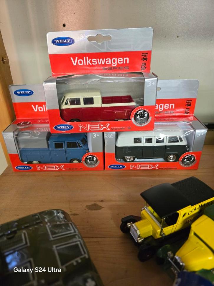 3 x Vw - Busjes schaalmodel, Hobby en Vrije tijd, Modelauto's | Overige schalen, Ophalen