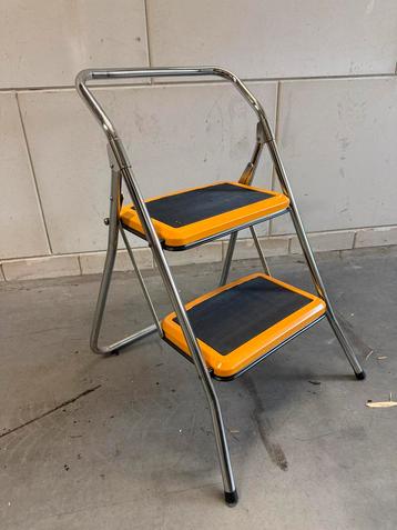 Opvouwbare Trap - Handig en Compact! Als nieuw. beschikbaar voor biedingen