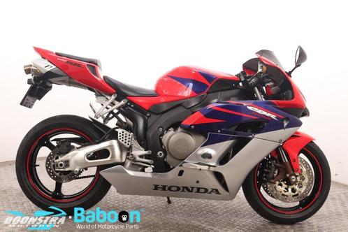 Honda CBR 1000 RR Fireblade (bj 2005), Motoren, Motoren | Schademotoren, Sport, Honda, meer dan 35 kW, 4 cilinders