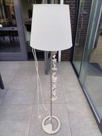 IKEA NYFORS vloerlamp – in nette staat, Huis en Inrichting, Lampen | Vloerlampen, Modern, 150 tot 200 cm, Gebruikt, Metaal