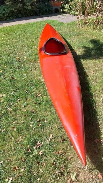 Kano / Kayak 1 persoons,  400 lang, 13 kg beschikbaar voor biedingen