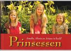 Hulsman, Wim – Prinsessen Amalia, Alexia en Ariane in beeld, Ophalen of Verzenden, Zo goed als nieuw, Nederland, Tijdschrift of Boek