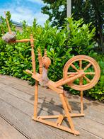 Heel goed werkend en decoratief spinnewiel met dubbele snaar, Hobby en Vrije tijd, Spinnewielen en Spinnen, Ophalen, Zo goed als nieuw