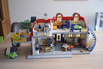 Poppenhuis 3965 met heel, heel veel extra’s! beschikbaar voor biedingen