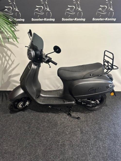 SANTINI CAPRI ZEER NETTE STAAT 1e EIGENAAR, Fietsen en Brommers, Brommers | Tuning en Styling, Zo goed als nieuw, Ophalen of Verzenden