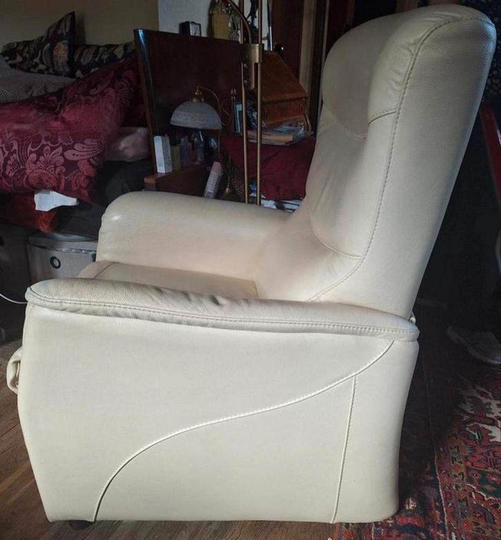 Leren ecru kleurige staop stoel ., Huis en Inrichting, Fauteuils, Zo goed als nieuw, 75 tot 100 cm, Ophalen