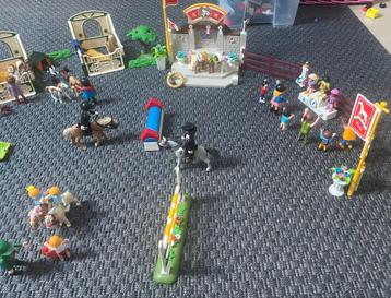 Uitgebreide paardenset van Playmobil  beschikbaar voor biedingen