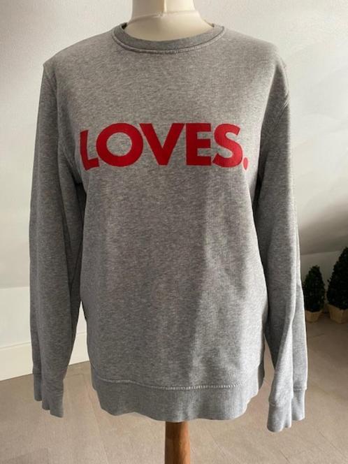Linda Loves sweater grijs met rode opdruk, Kleding | Dames, Truien en Vesten, Zo goed als nieuw, Maat 36 (S), Grijs, Ophalen of Verzenden