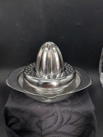 Prachtige vintage roestvrijstalen citruspers Alfra Alessi beschikbaar voor biedingen