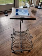 vintage bijzettafeltje/ lektuurbak, Huis en Inrichting, Woonaccessoires | Krantenbakken en Lectuurbakken, Ophalen, Gebruikt
