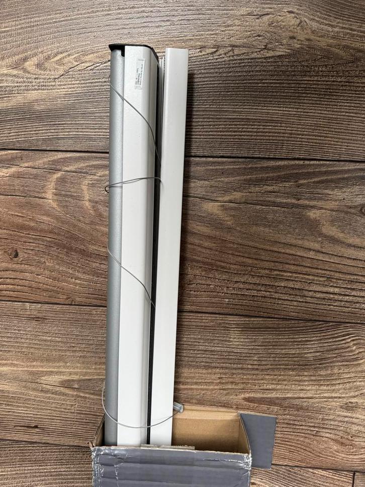 Velux DKL SK06 verduisterend rolgordijn - grijs, beschadigd, Huis en Inrichting, Stoffering | Gordijnen en Lamellen, Gebruikt