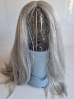 Grijze pruik voor Halloween, Ophalen of Verzenden, Zo goed als nieuw, Carnaval, Accessoires