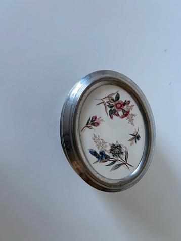 Antiek Doosje met Bloemmotief - Woonaccessoires Decoratie beschikbaar voor biedingen