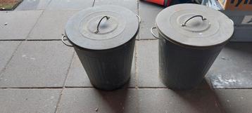 Te koop: Twee Metalen Emmers  beschikbaar voor biedingen