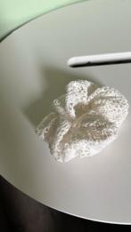 Witte kanten scrunchie, Ophalen of Verzenden, Zo goed als nieuw, Overige typen