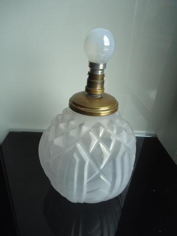 Art Deco Franse Glazen intrigant Lampvoet beschikbaar voor biedingen