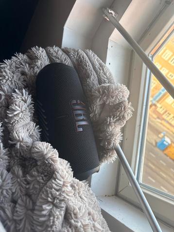 JBL Charge 5 - Goede Staat! beschikbaar voor biedingen