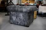 Stoere Chesterfield stijl fauteuil grijs geschuurd leerlook, Huis en Inrichting, Fauteuils, Ophalen, Zo goed als nieuw, 100 tot 125 cm