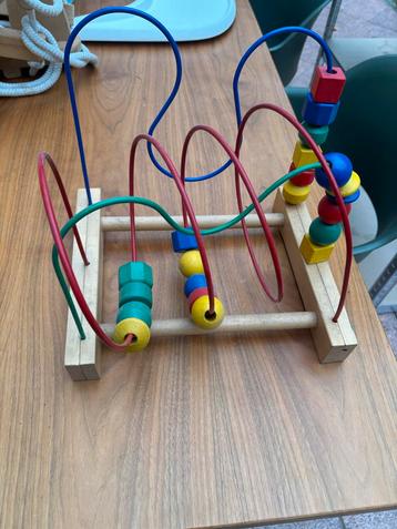 Houten kralenspiraal baby speelgoed beschikbaar voor biedingen