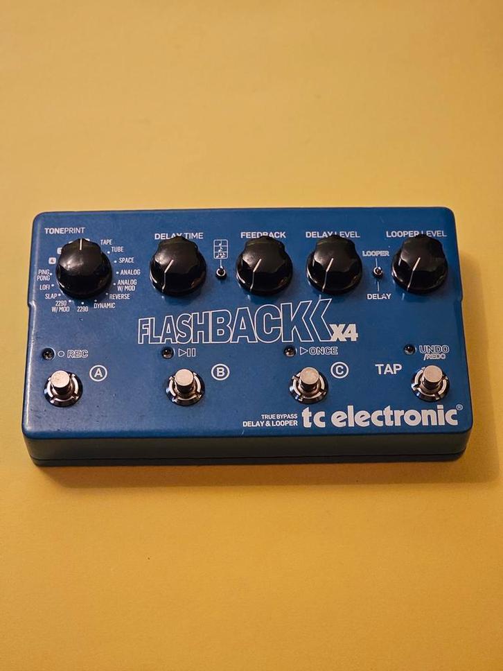 TC Electronic Flashback X4 Delay pedaal, Muziek en Instrumenten, Effecten, Zo goed als nieuw, Delay of Echo, Ophalen of Verzenden