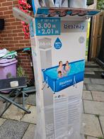 Bestway zwembad 300 x 201 1 maand oud, Ophalen, Zo goed als nieuw, 200 tot 400 cm, Rechthoekig