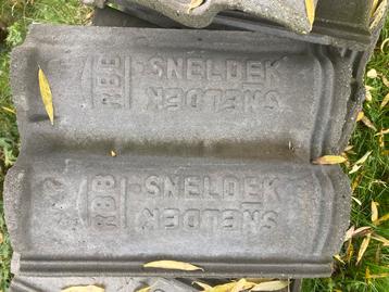 Te koop: dakpannen beschikbaar voor biedingen