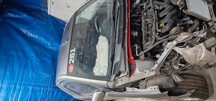 yaris tsport 2002 1.5 parts + donor rollende in zelfde kleur, Auto-onderdelen, Motor en Toebehoren, Toyota, Gebruikt, Ophalen of Verzenden