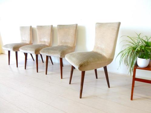 retro vintage stoel eetkamerstoel jaren 60 stoelen, Huis en Inrichting, Stoelen, Gebruikt, Vier, Hout, Stof, Bruin, Ophalen of Verzenden