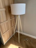 Zuiver Vloerlamp Wit - Zo Goed Als Nieuw, Huis en Inrichting, Ophalen, Zo goed als nieuw, Hout, 150 tot 200 cm