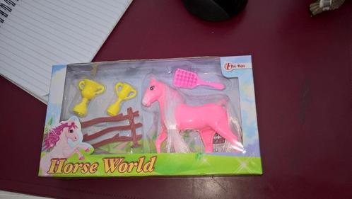 Horse world paard set (geen Schleich), Verzamelen, Speelgoed, Nieuw, Ophalen of Verzenden
