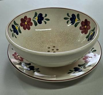 Vintage Aardewerk Vergiet met Bord beschikbaar voor biedingen