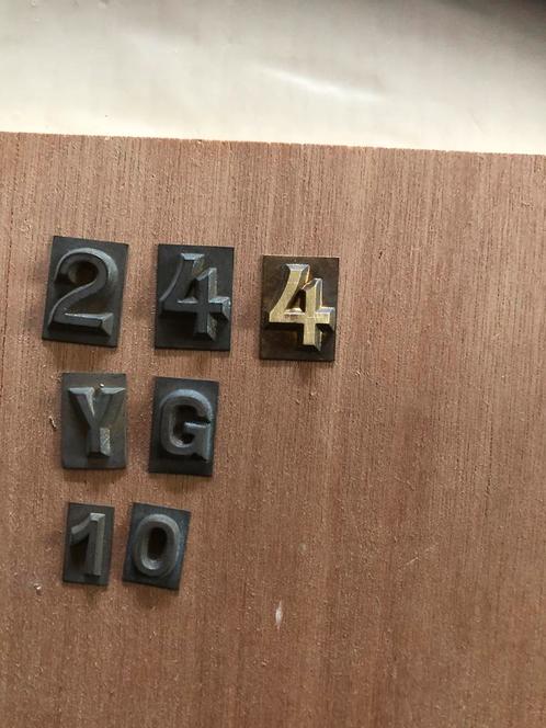 Antiek koperen letters en cijfers, Doe-het-zelf en Verbouw, Metalen, Nieuw, Koper of Messing, Ophalen of Verzenden