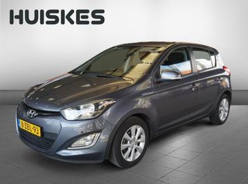 Hyundai i20 1.2i i-Deal | Navi | Cruise Control | Parkeersen beschikbaar voor biedingen