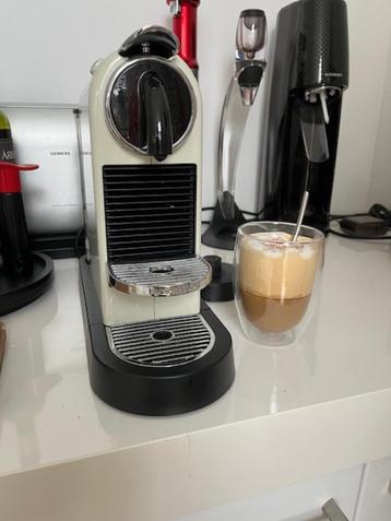 Weinig gebruikte, witte Nespresso Citiz&Milk  koffieapparaat beschikbaar voor biedingen