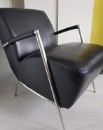 Leuk zwart leren club-fauteuiltje., Huis en Inrichting, Fauteuils, Ophalen, Zo goed als nieuw, Metaal, Stoer industrieel