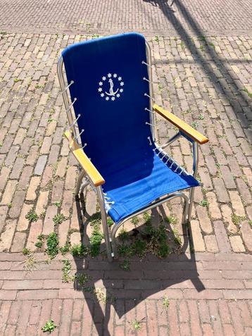 Comfortabele campingstoel – inklapbaar en lichtgewicht beschikbaar voor biedingen