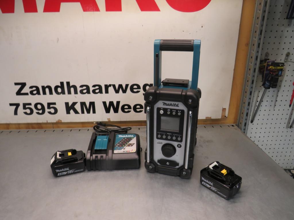 Makita DMR116 Bouwradio Radio incl accus en acculader nieuw, Makita, Nieuw, Zandhaarweg, Ophalen of Verzenden