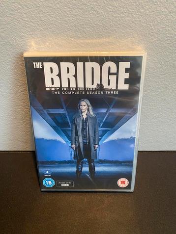 SEALED, The Bridge (Bron/Broen) - Compleet Seizoen 3 DVD beschikbaar voor biedingen