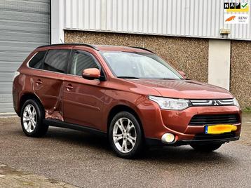 Mitsubishi Outlander 2.0 Instyle 4WD |AUTOMAAT|7 PERSOONS|R- beschikbaar voor biedingen