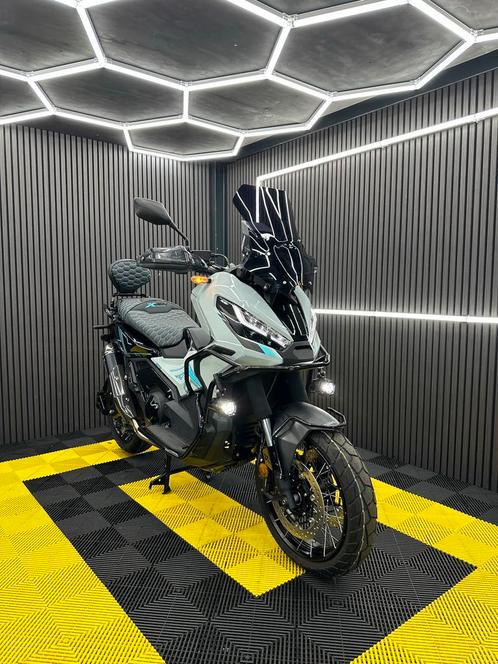 HONDA X-ADV 750 CUSTOMIZING BEUGELS ZADELS UITLATEN, Motoren, Tuning en Styling, Ophalen