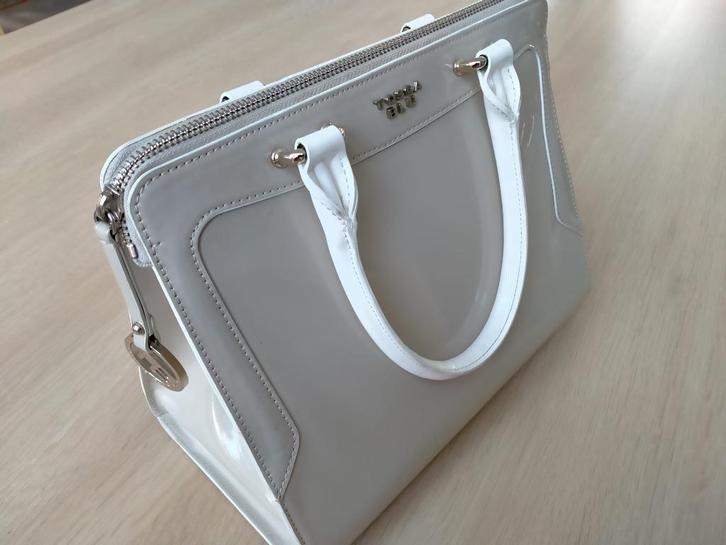 Schitterende stijlvolle Tosca Blu handtas, lakleer, Sieraden, Tassen en Uiterlijk, Tassen | Damestassen, Zo goed als nieuw, Handtas