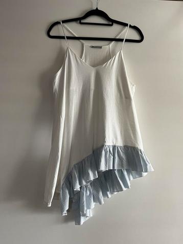 ZGAN! Mooie witte asymmetrische top van Zara maat L! beschikbaar voor biedingen